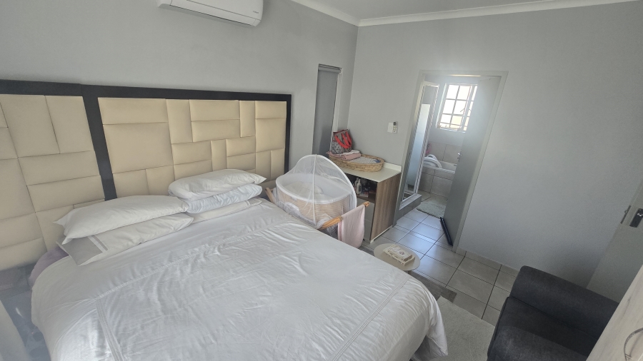 3 Bedroom Property for Sale in Waterkloof East North West